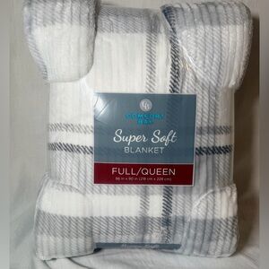 Full/Queen Size Blanket